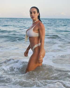 Catia Isabel nude 3
