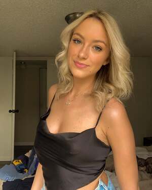 Cece Handley nude 5