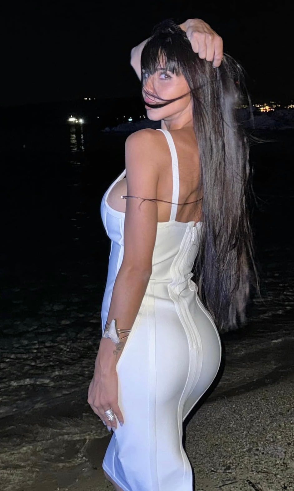 Cecilia Vaccari nude 4