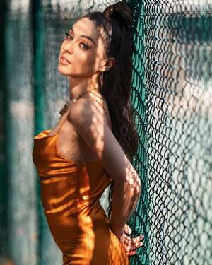 Cemre Baysel nude 8