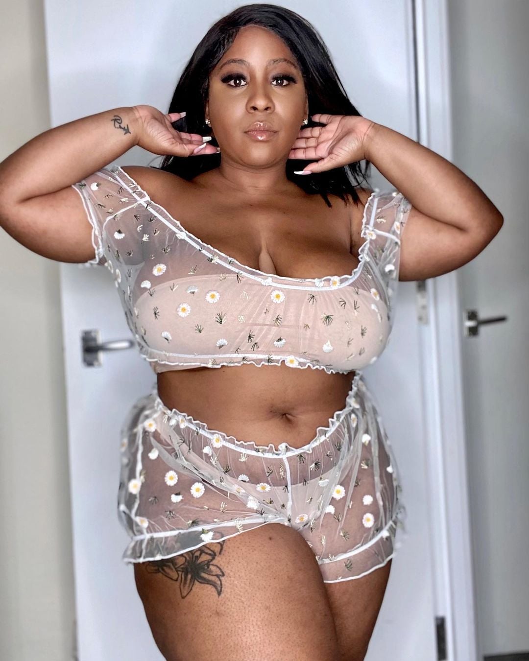 Chae Desara nude 4