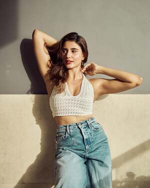 Chandni Bainz nude 10