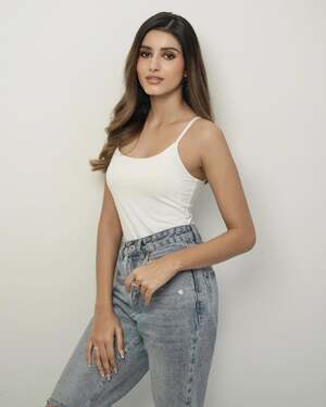 Chandni Bainz nude 2