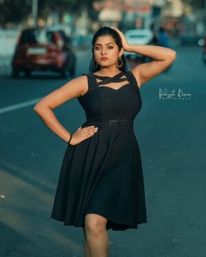 Chandrika Desai nude 4