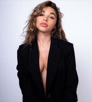 Chantel Jeffries nude 4