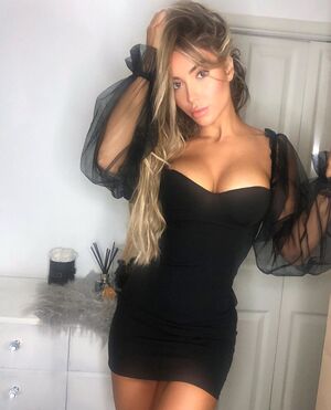 Charlotte Elise Fox nude 10