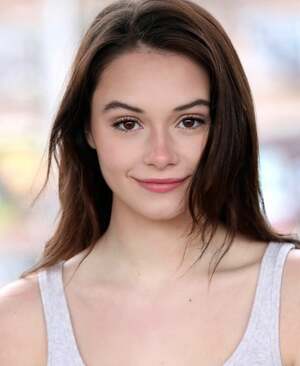 Charlotte Fountain-Jardim nude 4