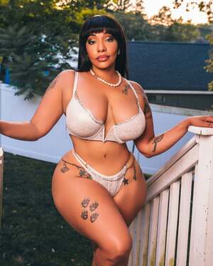 Chela Sway nude 4