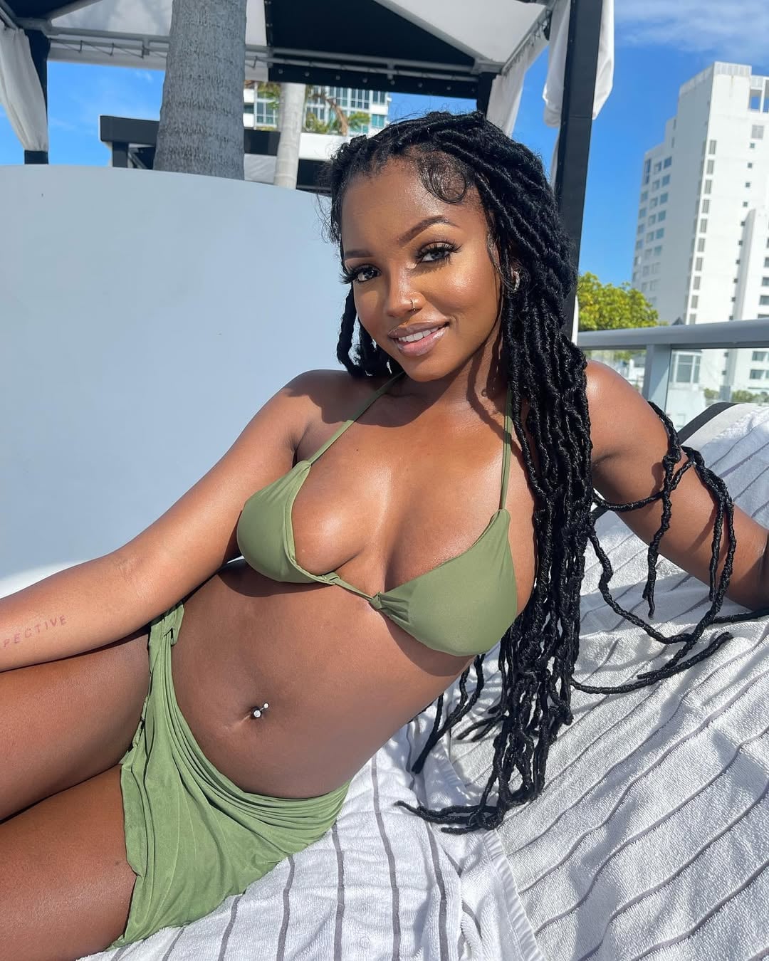 Chelley Bissainthe nude 7
