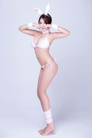 Chen Zi Rui nude 4