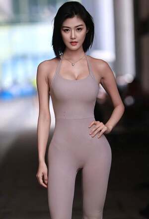 Cheng Er nude 1