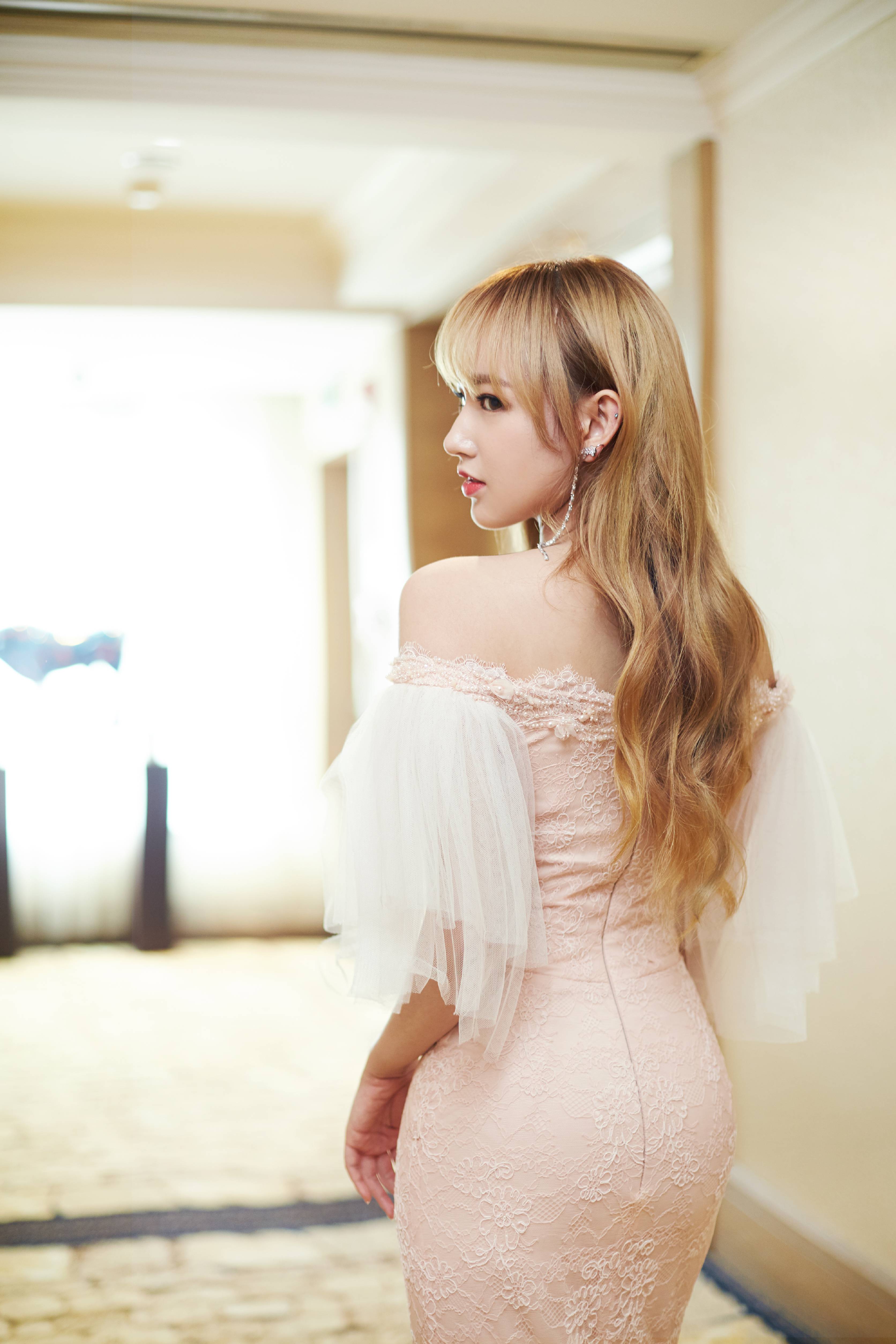 Cheng Xiao nude 5