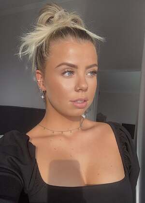 Chiara Castelli nude 11