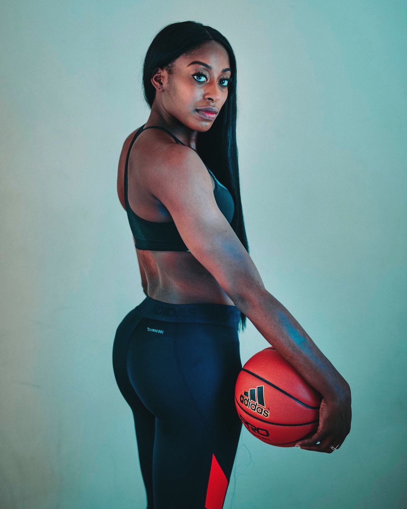 Chiney Ogwumike nude 2