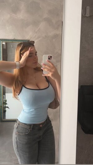Chiri Francesca nude 7