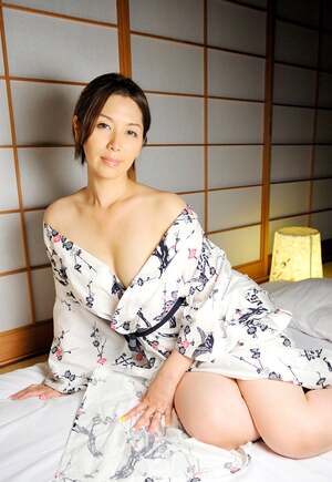 Chisato Shoda nude 2