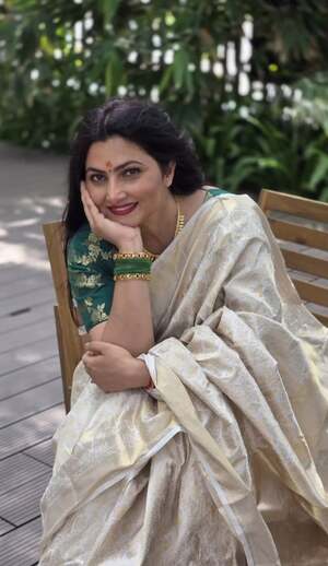 Chitra Tripathi nude 5