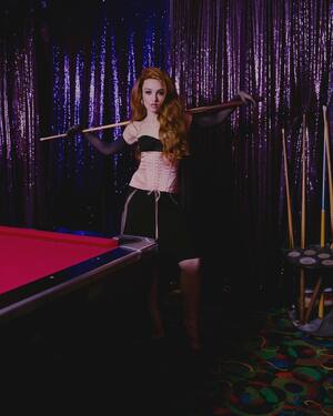 Chloe Fineman nude 11