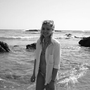 Chloe Grace Moretz nude 6
