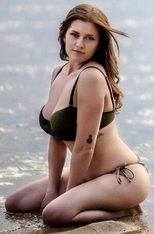 Chloe Maddren nude 2