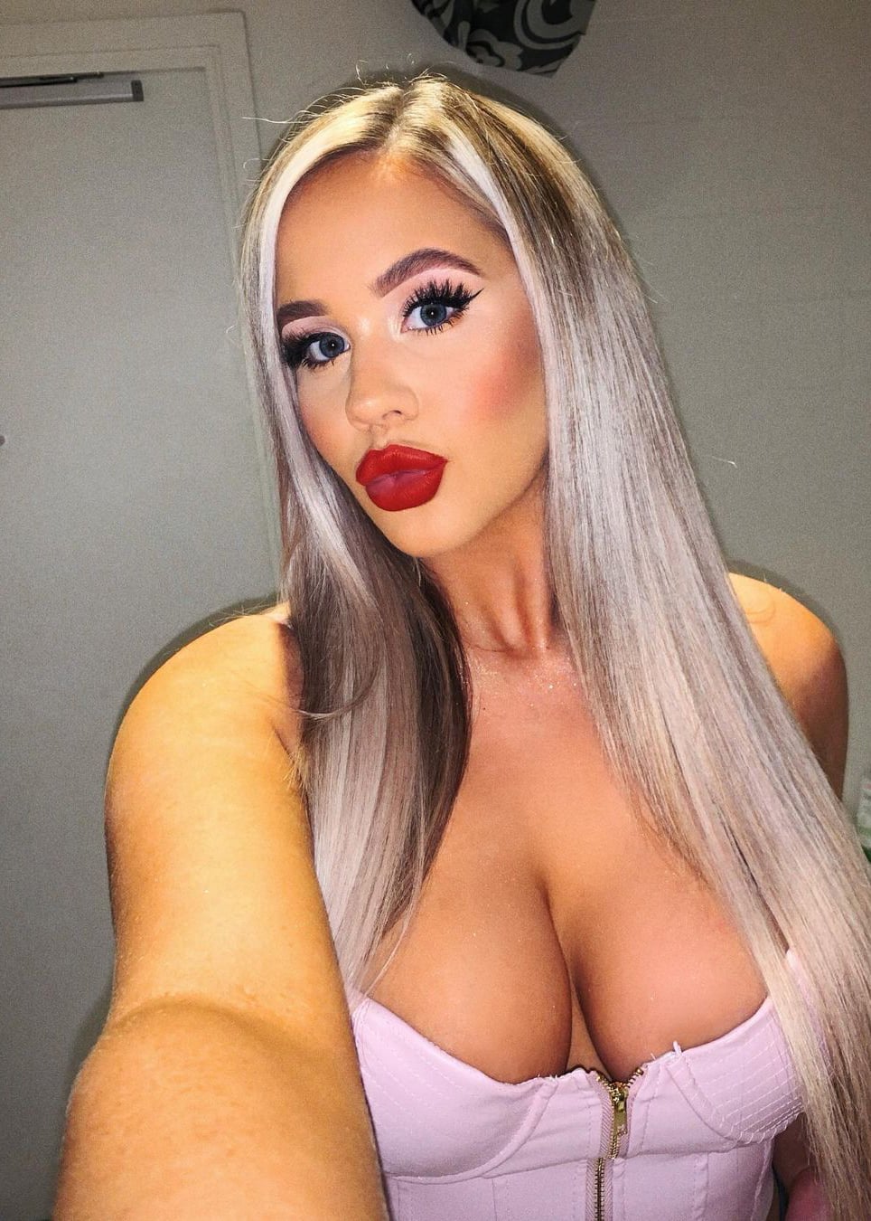 Chloe Walsh nude 7