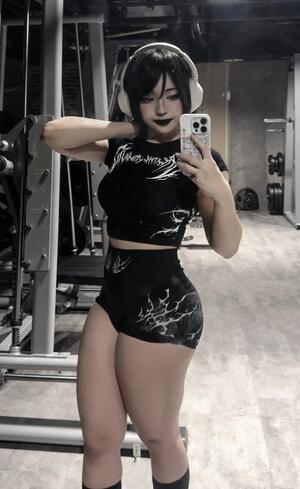 Chloeqq