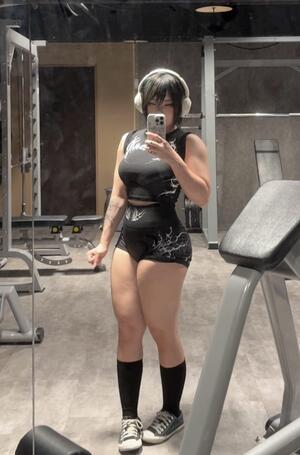 Chloeqq nude 3