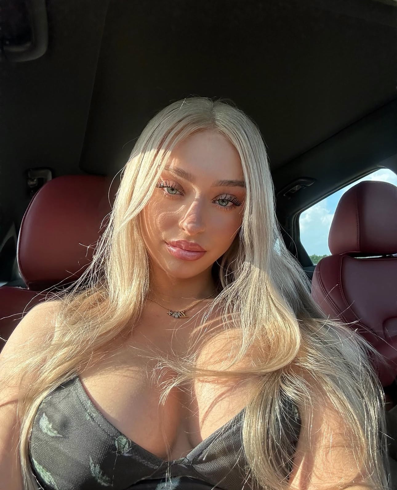Chloistagram nude 4