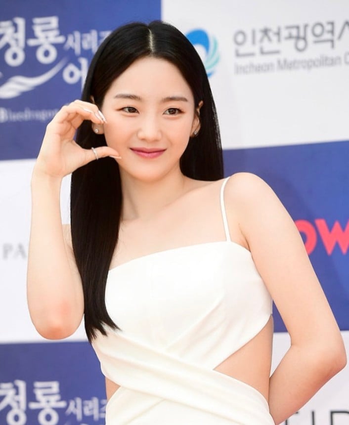 Cho Yi-hyun nude 6