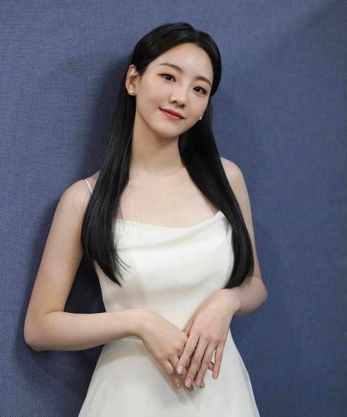 Cho Yi-hyun nude 8
