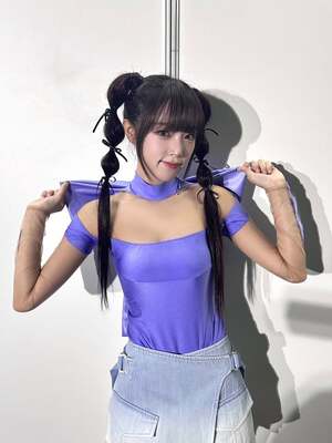 Choi Ye-na nude 3