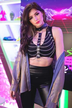 Chrissy Costanza nude 12