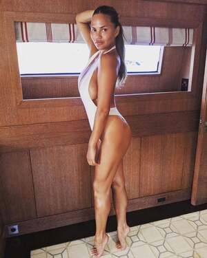 Chrissy Teigen nude 3