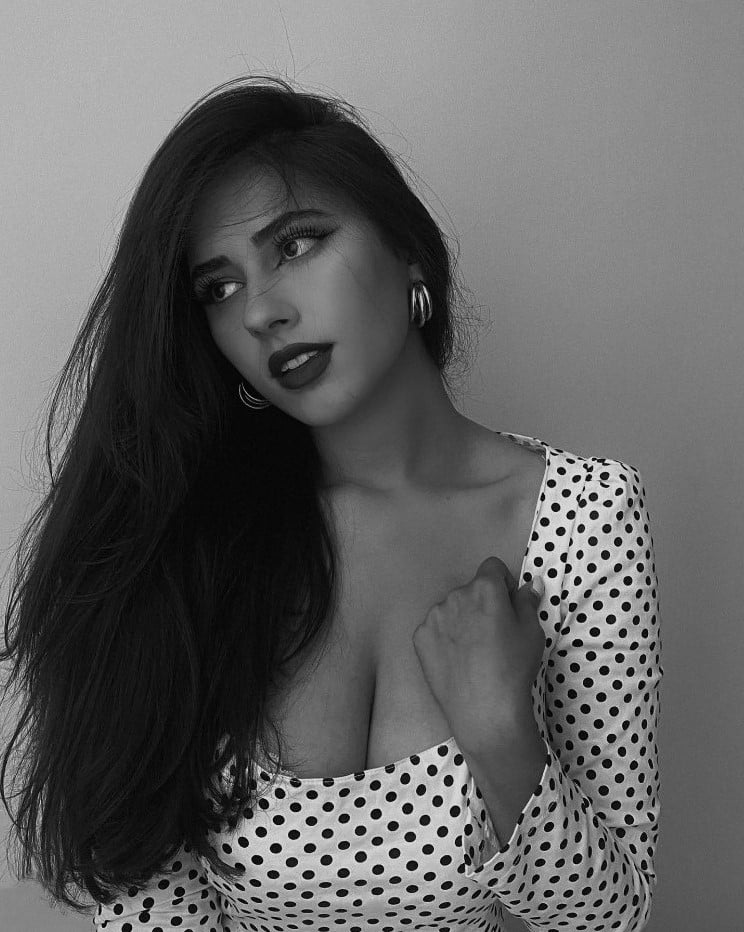 Chryssa Handis nude 8