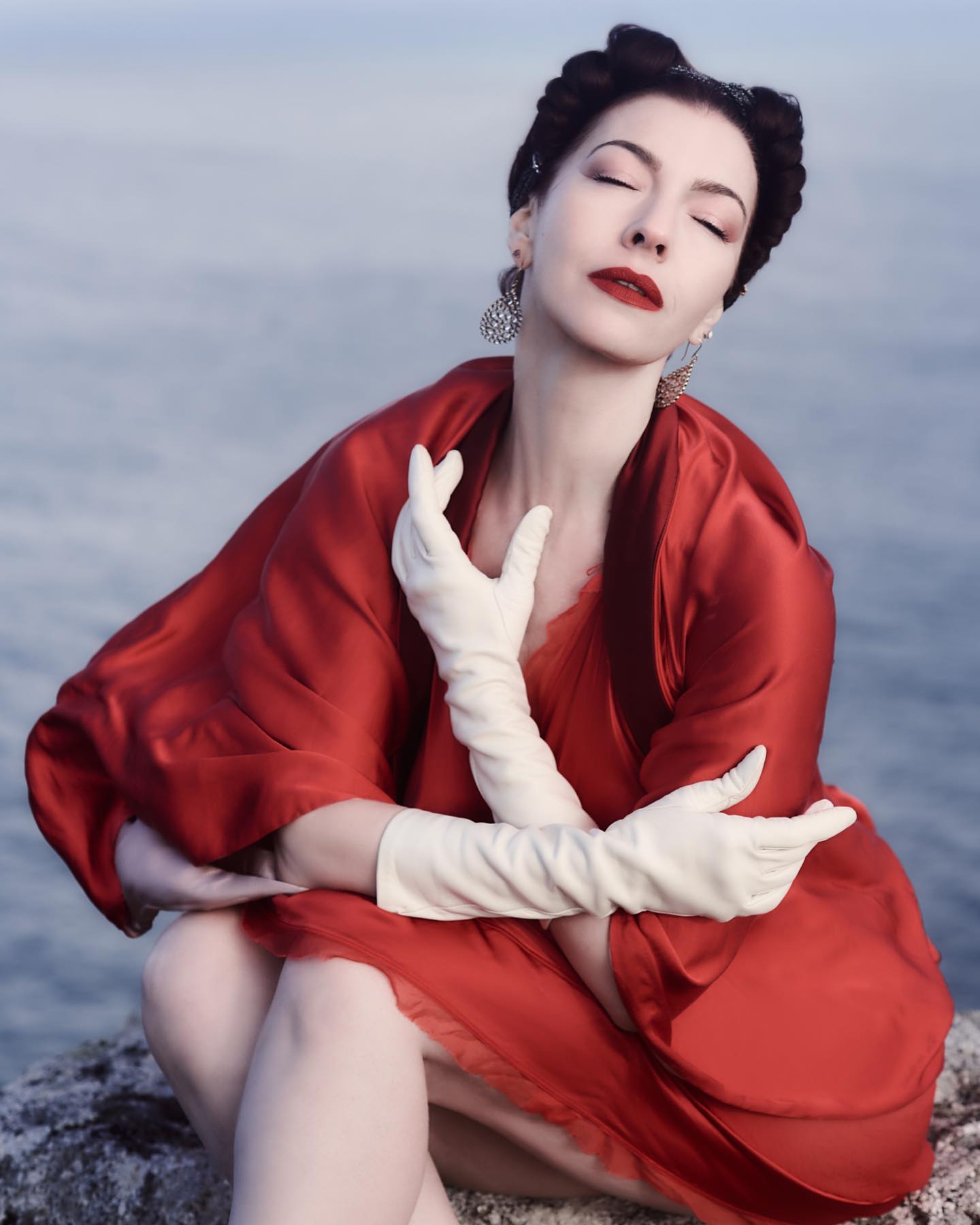 Chrysta Bell nude 4