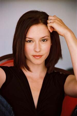 Chyler Leigh nude 10