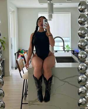 Cindy Tran nude 12