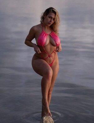 Claire Grimes nude 4