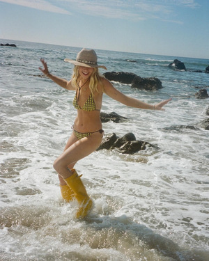 Claire Rosinkranz nude 12