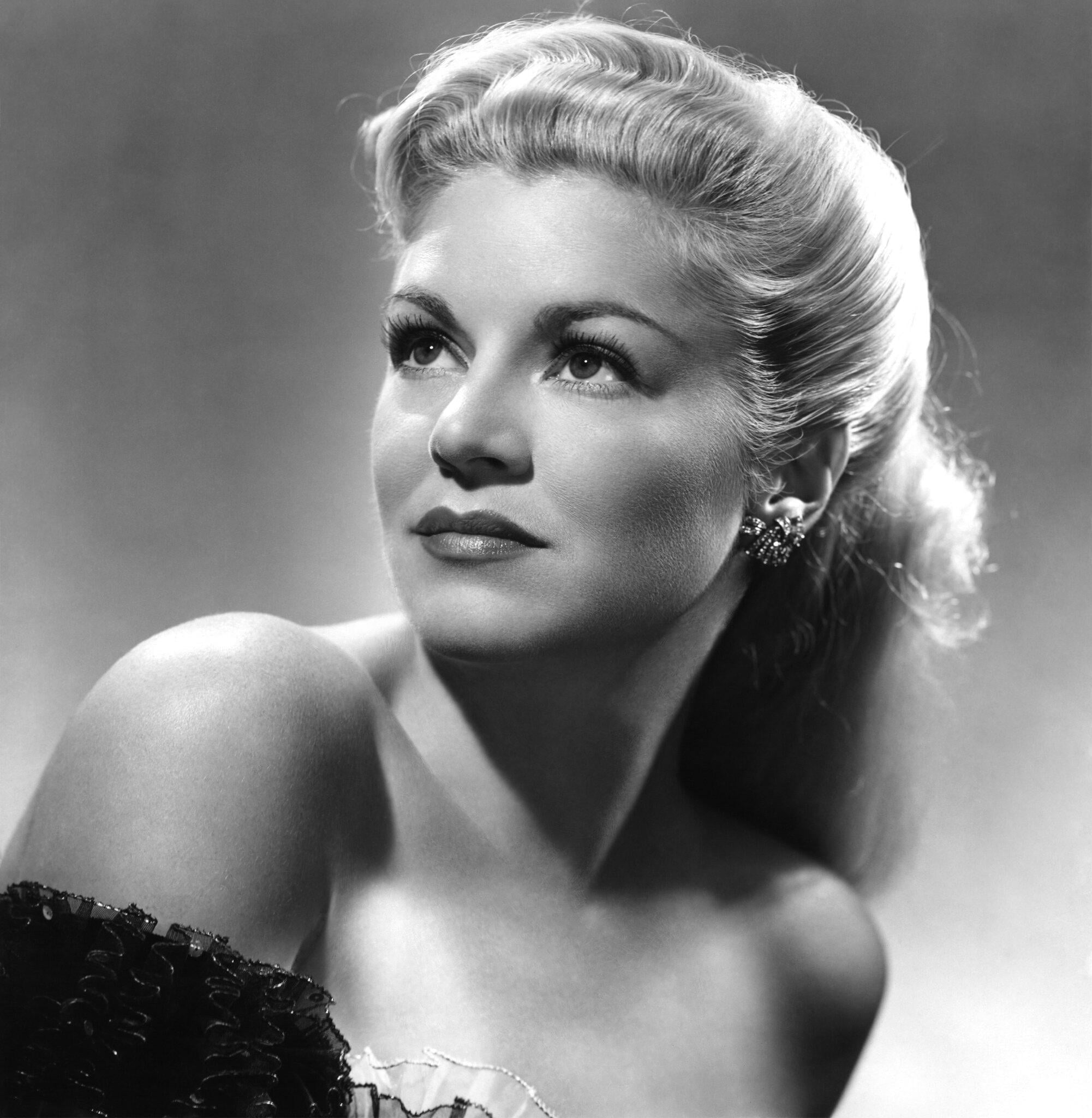 Claire Trevor nude 9