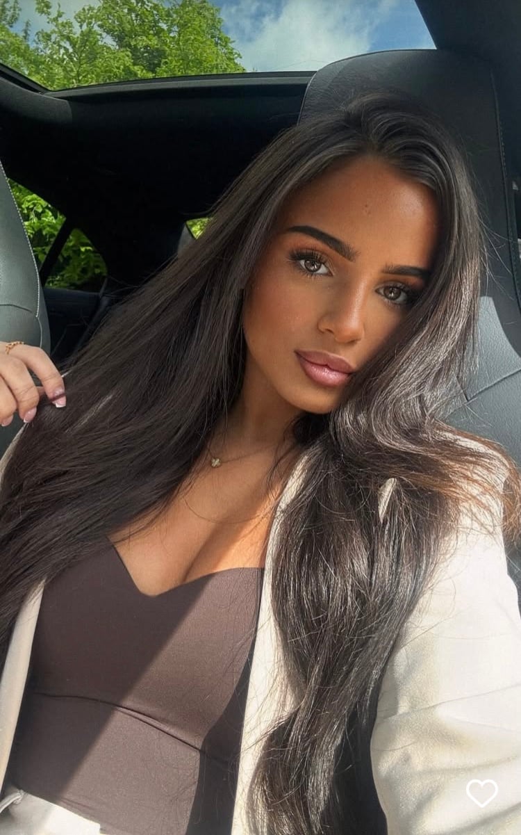 Clara Alves nude 5