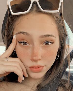 Clari Cremaschi nude 10