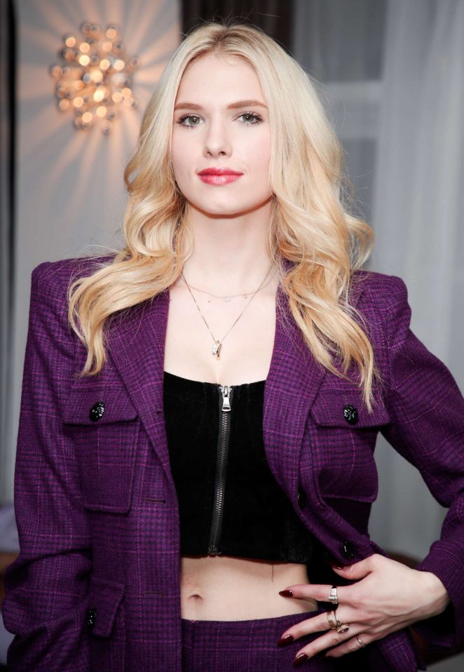 Claudia Lee nude 5