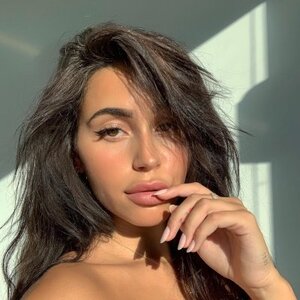 Claudia Tihan nude 5