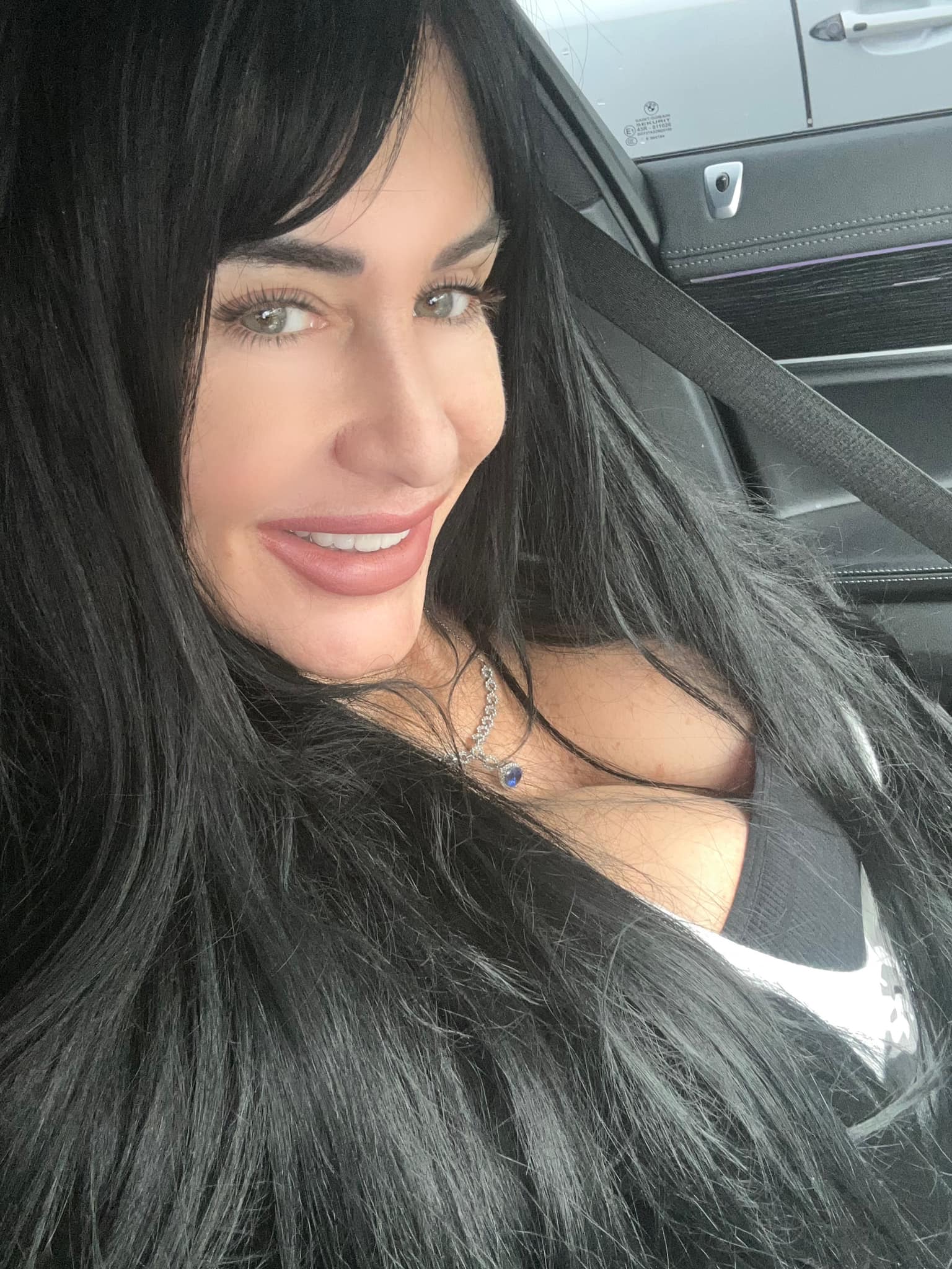 Claudine Guli nude 7