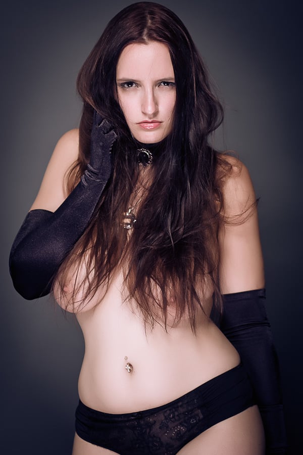 Cleothia nude 6