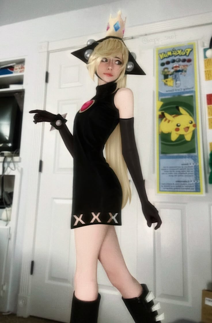 Clione Chan nude 1