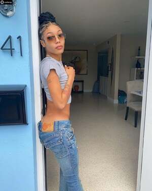 Coi Leray nude 9