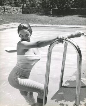 Colleen Farrington nude 10