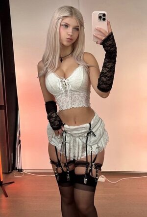 CreamiCloud nude 3